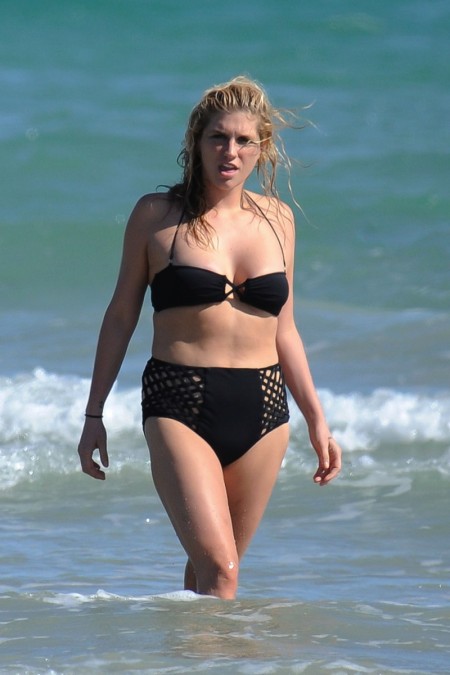 kesha bathing suit pictures 2011. athing suit look bad